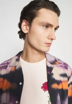 YOURTURN Prix Bradés UNISEX - T-shirt imprimé t shirt Col rond all -Vêtements Boutique 03eb088772b442e791812f8a99b27752