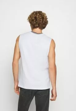 YOURTURN UNISEX - Débardeur Prix Sacrifiés t shirt Col rond all 11 YOURTURN UNISEX - Débardeur Prix Sacrifiés t shirt Col rond all -Vêtements Boutique 03f16ed29fb64c4cb833246ffab3b8d7