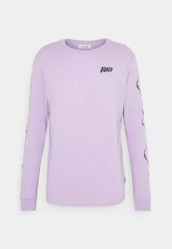 YOURTURN UNISEX - T-shirt à manches longues Prix Ourlé t shirt Col rond all -Vêtements Boutique 120f5ecfbb1642c0a61eeb5aaabd6983 2