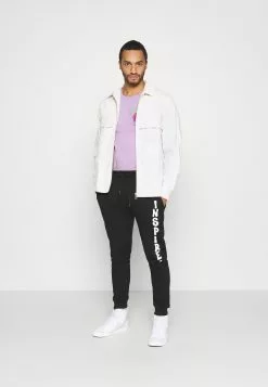 Promos YOURTURN UNISEX - T-shirt à manches longues t shirt Col rond all -Vêtements Boutique 144b6b47a0a1407fbeb2b93b624b4571