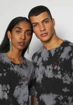 YOURTURN Prix Favorable T-shirt imprimé t shirt Col rond all -Vêtements Boutique 1aa6e671f3154f0492449c5f83118b79