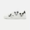 YOURTURN DISNEY UNISEX - Baskets basses Marchandise de première qualité sneaker Rond all -Vêtements Boutique 23263ab3128e486ab3bc4f1b45a285a6