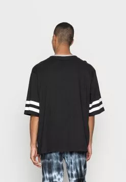 YOURTURN Soldes En Ligne BIG OLD SCHOOL - T-shirt imprimé t shirt Col rond all -Vêtements Boutique 2379e027363a4df3955b430fb39020d1