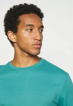 YOURTURN Bon Rapport Coût-Efficacité 5 PACK - T-shirt basique t shirt Col rond all -Vêtements Boutique 2cd780ea12f340c5addd8ab6cd25053d