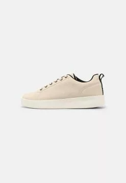 Soldes En Ligne YOURTURN UNISEX - Baskets basses sneaker Rond all 18 Soldes En Ligne YOURTURN UNISEX - Baskets basses sneaker Rond all -Vêtements Boutique 30980a4f2ffa45f8be724e4d0daf7b1a