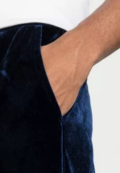 Prix Incroyables YOURTURN FESTIVE JOGGER UNISEX - Pantalon de survêtement trouser Haute all 11 Prix Incroyables YOURTURN FESTIVE JOGGER UNISEX - Pantalon de survêtement trouser Haute all -Vêtements Boutique 34687897af5d4ab2821711d3e1fd1b46