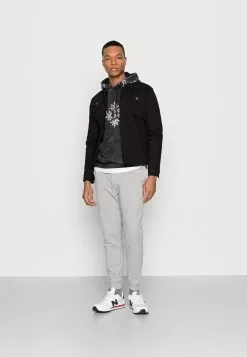 YOURTURN BANDANA PRINT HOODIE - Sweat à capuche Se Vend Bas Prix pullover Capuche all 8 YOURTURN BANDANA PRINT HOODIE - Sweat à capuche Se Vend Bas Prix pullover Capuche all -Vêtements Boutique 357cbe4ff5944b3e9ac8538c95f7d241