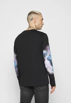 YOURTURN Prix d’Amis UNISEX - T-shirt à manches longues t shirt Col rond all 11 YOURTURN Prix d’Amis UNISEX - T-shirt à manches longues t shirt Col rond all -Vêtements Boutique 3f4b84d543da46d8b85b4fa45654f7af