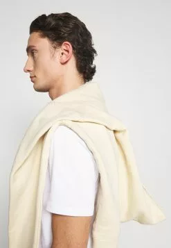 Soldes En Ligne YOURTURN UNISEX - T-shirt imprimé t shirt Col rond all -Vêtements Boutique 566bb8b3ddcd4c6f8e5baf8e6672088a