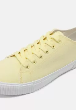 YOURTURN UNISEX - Baskets basses - yellow Prix Préférentiel sneaker Rond all -Vêtements Boutique 6309d56fcd9a40a1ad8283f81d64b794