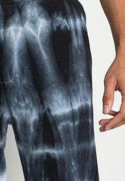 Meilleure qualité YOURTURN MONOCHROME TIE DYE JOGGER UNISEX - Pantalon de survêtement trouser Haute all 11 Meilleure qualité YOURTURN MONOCHROME TIE DYE JOGGER UNISEX - Pantalon de survêtement trouser Haute all -Vêtements Boutique 654f19235f8945ed9a79618b7b3b59ae