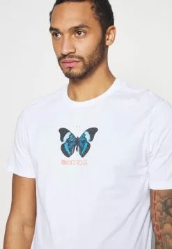 YOURTURN UNISEX BUTTERFLY TEE - T-shirt imprimé Prix Bradés t shirt Col rond all 11 YOURTURN UNISEX BUTTERFLY TEE - T-shirt imprimé Prix Bradés t shirt Col rond all -Vêtements Boutique 69259f426b1042e08ff459f5a5740ce6