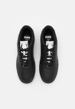 Prix Équitable YOURTURN BATMAN UNISEX - Baskets basses sneaker Rond all -Vêtements Boutique 75eec86ef1c14902a6fe4d48ef5485d8