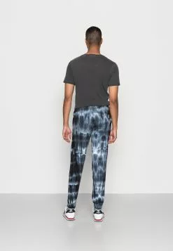 Meilleure qualité YOURTURN MONOCHROME TIE DYE JOGGER UNISEX - Pantalon de survêtement trouser Haute all 9 Meilleure qualité YOURTURN MONOCHROME TIE DYE JOGGER UNISEX - Pantalon de survêtement trouser Haute all -Vêtements Boutique 7793c33a8ea44501a122fcabc111a020