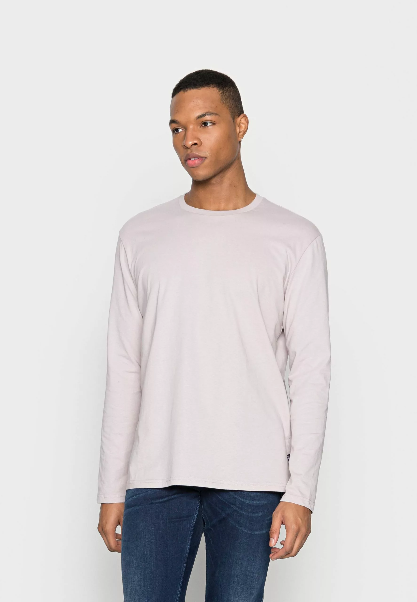 YOURTURN 5 PACK - T-shirt à manches longues Prix d’Amis t shirt Col rond all 4 YOURTURN 5 PACK - T-shirt à manches longues Prix d’Amis t shirt Col rond all – Image 2