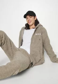 Prix Préférentiel YOURTURN UNISEX - Veste d'hiver coat Capuche all 11 Prix Préférentiel YOURTURN UNISEX - Veste d'hiver coat Capuche all -Vêtements Boutique 7f1d13bad7134665abaab90d88ab3df7