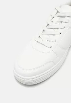 YOURTURN UNISEX - Baskets basses Prix Réduit sneaker Rond all 13 YOURTURN UNISEX - Baskets basses Prix Réduit sneaker Rond all -Vêtements Boutique 8437e0f80f214300b1e18f765662ea34