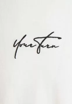 Qualité absolue YOURTURN UNISEX - T-shirt imprimé t shirt Col rond all 9 Qualité absolue YOURTURN UNISEX - T-shirt imprimé t shirt Col rond all -Vêtements Boutique 9454dd986b3e40b49adb9c22ee3dafef