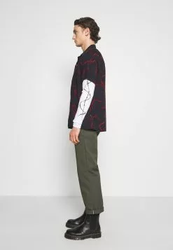 Garantie De Qualité 100% YOURTURN UNISEX - T-shirt à manches longues t shirt Col rond all -Vêtements Boutique 9dd687257ea3404e8d35729746aeb5c9