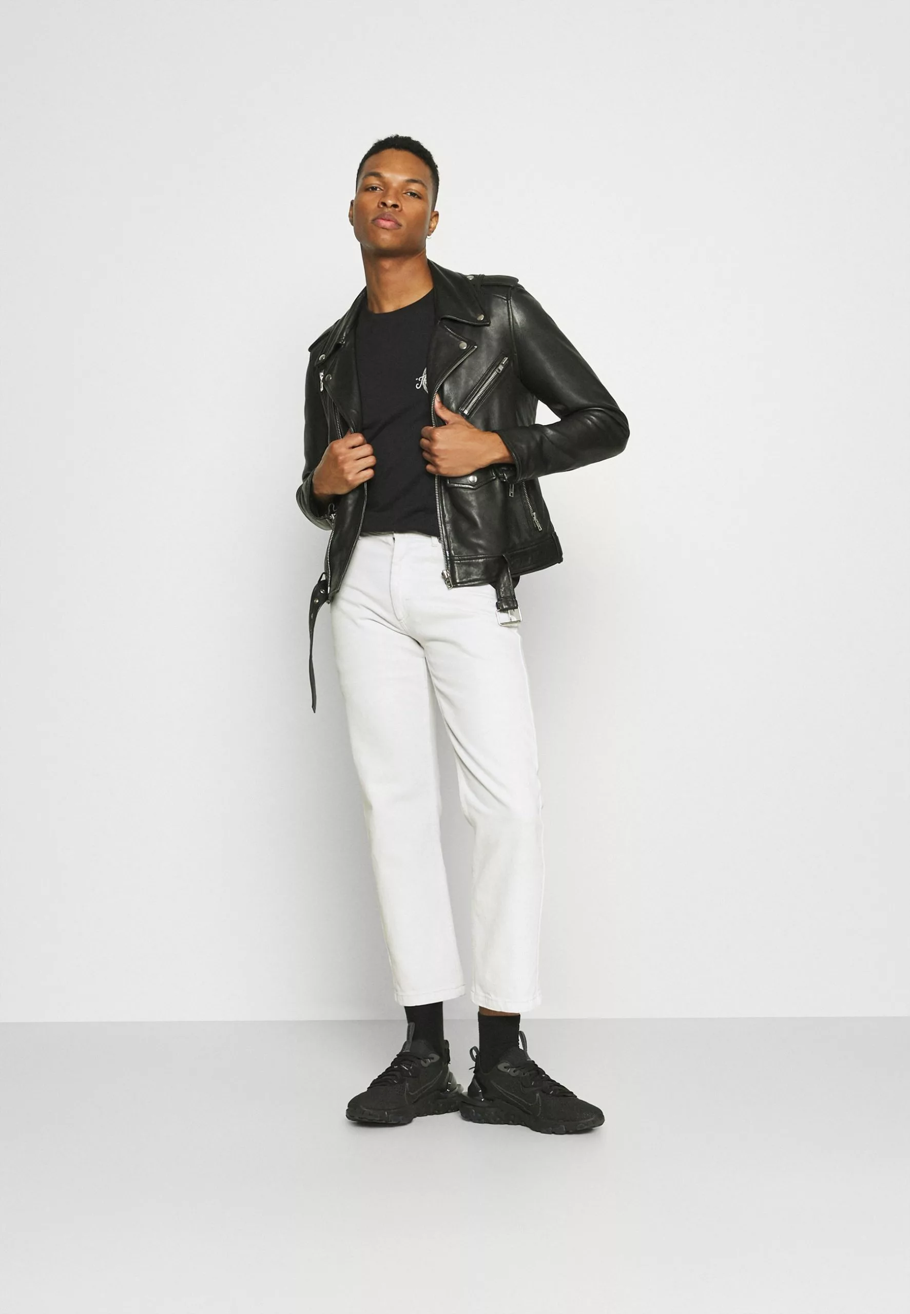 Bas Prix YOURTURN LOONEY TUNES TEE UNISEX - T-shirt imprimé t shirt Col rond all 4 Bas Prix YOURTURN LOONEY TUNES TEE UNISEX - T-shirt imprimé t shirt Col rond all – Image 2