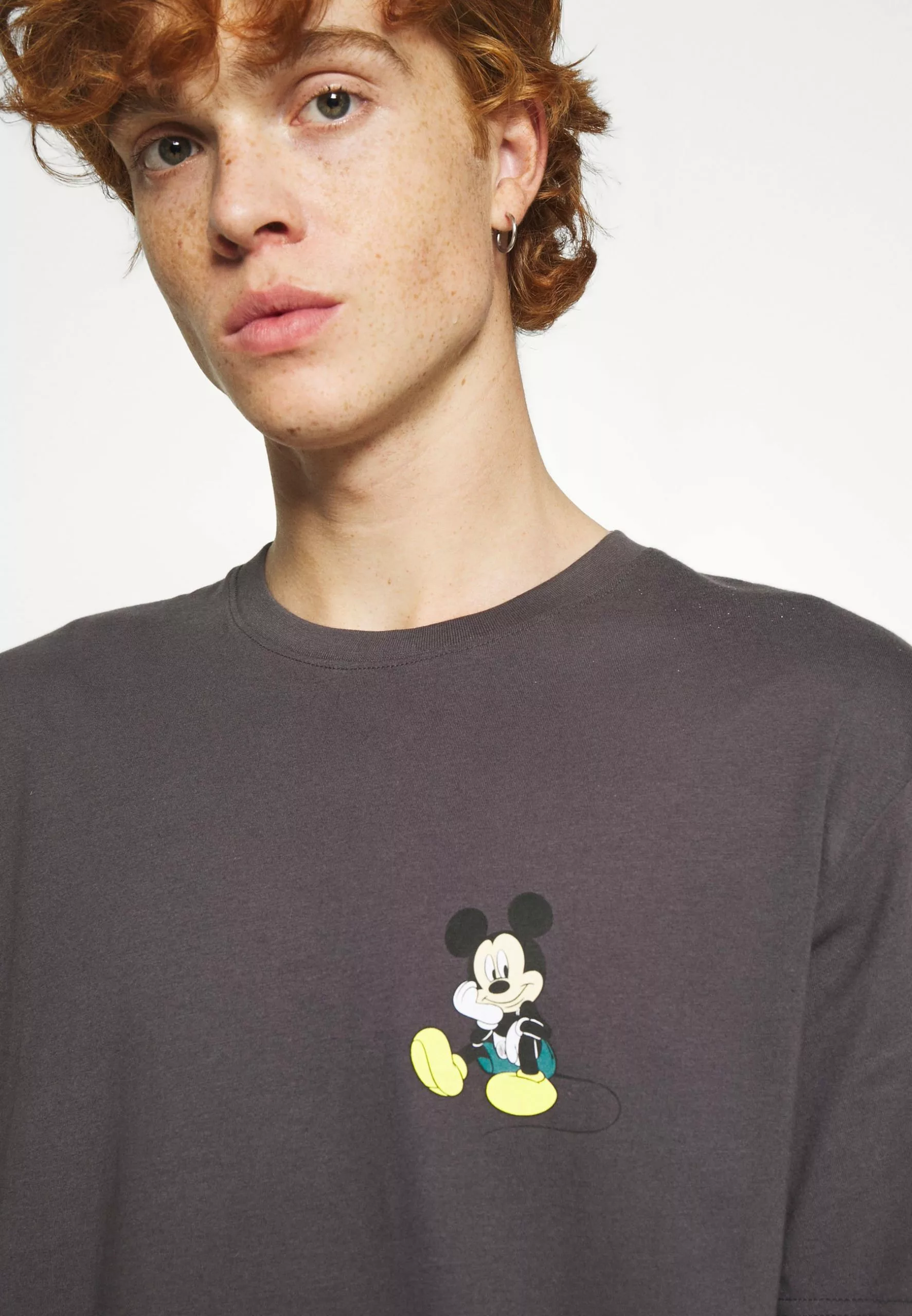 Produit de première qualité YOURTURN MICKEY TEE UNISEX - T-shirt imprimé t shirt Col rond all 6 Produit de première qualité YOURTURN MICKEY TEE UNISEX - T-shirt imprimé t shirt Col rond all – Image 4