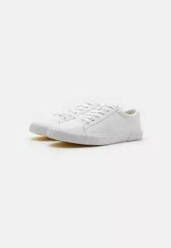 YOURTURN UNISEX - Baskets basses Remise En Ligne sneaker Rond all 10 YOURTURN UNISEX - Baskets basses Remise En Ligne sneaker Rond all -Vêtements Boutique af5e97b796cb43a2b53dda7c38ad1aed
