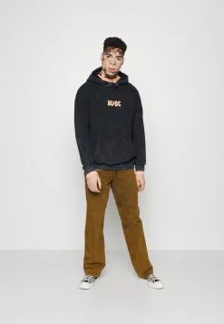 YOURTURN Soldes 2023 -Vêtements Boutique b226e57a86f9443b9a3ad68aeb947cd1