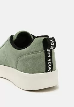 YOURTURN Haute Qualité UNISEX - Baskets basses sneaker Rond all -Vêtements Boutique b6005b5de7b54cabaf05a4670513bfa8