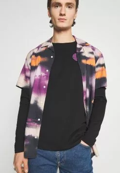 YOURTURN UNISEX - T-shirt à manches longues Prix Cassé t shirt Col rond all -Vêtements Boutique bacaaf7a0e2748d0b0e18dcd6ae85a96