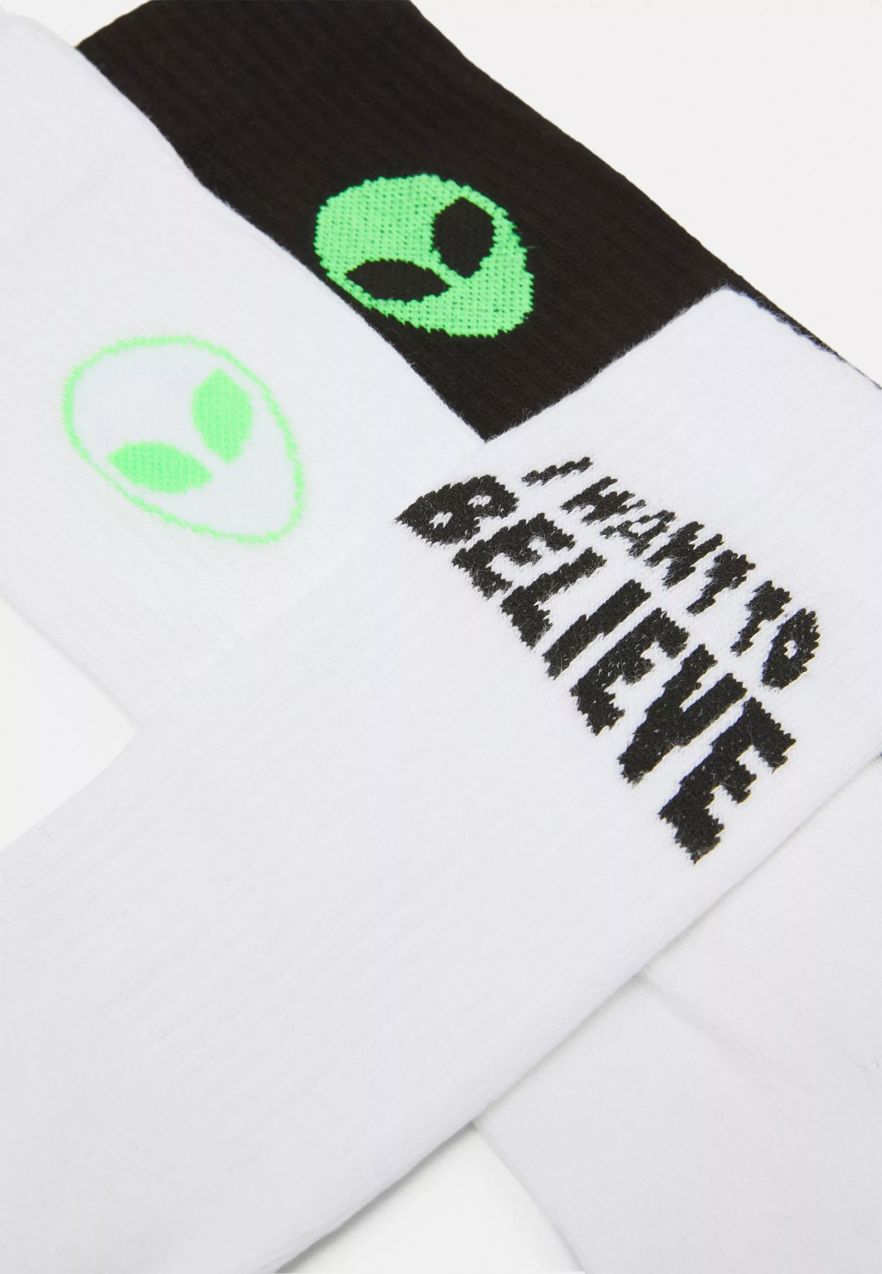 YOURTURN Se Vend Bas Prix 3 PACK - Chaussettes stocking Imprimé men 4 YOURTURN Se Vend Bas Prix 3 PACK - Chaussettes stocking Imprimé men – Image 2