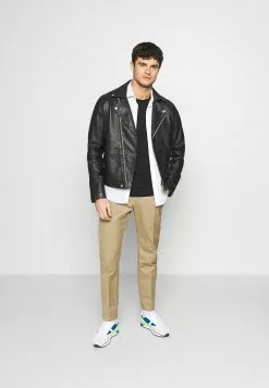 YOURTURN Prix Avantageux UNISEX - T-shirt imprimé t shirt Col rond all -Vêtements Boutique bcccc576b53547e1a868cbbcec0fa434