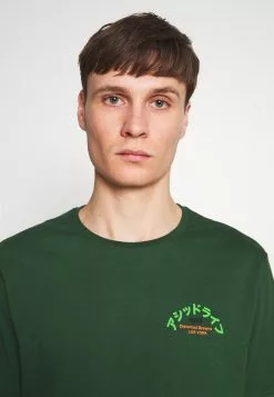 YOURTURN Prix Refroidis T-shirt imprimé t shirt Col rond all 14 YOURTURN Prix Refroidis T-shirt imprimé t shirt Col rond all -Vêtements Boutique bcff8420b1c74bc88dbb4faf8fbcaee0