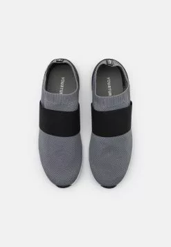 YOURTURN Prix Favorable UNISEX - Baskets basses low shoe Rond all 11 YOURTURN Prix Favorable UNISEX - Baskets basses low shoe Rond all -Vêtements Boutique bf656c82e22b49cca0fc8bb12b38301d