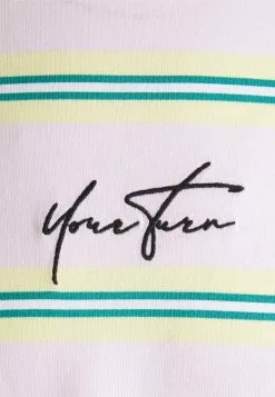 YOURTURN Prix Abordable UNISEX - T-shirt basique t shirt Col rond all 7 YOURTURN Prix Abordable UNISEX - T-shirt basique t shirt Col rond all -Vêtements Boutique c8feb47d2ea1448f813674e1f5877755