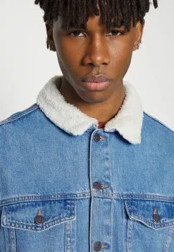 YOURTURN UNISEX - Veste en jean Bonne Qualité coat Col doublé all 11 YOURTURN UNISEX - Veste en jean Bonne Qualité coat Col doublé all -Vêtements Boutique d04eaf7e8f114ae29045be1f34093bad