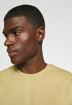 Prix Gelé YOURTURN UNISEX - T-shirt basique t shirt Col rond all -Vêtements Boutique d2735cc3b8bd4e29803bde7d386b6c11