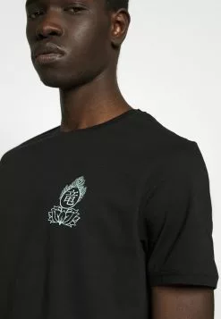 YOURTURN Faible Prix UNISEX - T-shirt imprimé t shirt Col rond all 18 YOURTURN Faible Prix UNISEX - T-shirt imprimé t shirt Col rond all -Vêtements Boutique d403a93db15a4890a235422465bee2e7