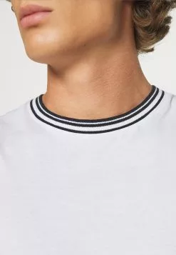 YOURTURN UNISEX - Débardeur Prix Sacrifiés t shirt Col rond all 13 YOURTURN UNISEX - Débardeur Prix Sacrifiés t shirt Col rond all -Vêtements Boutique d4aade41ba88428db6c6b1f31dd9b767