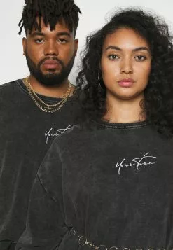 YOURTURN UNISEX - Sweatshirt Promos pullover Col rond all -Vêtements Boutique d4bf69d8275b4f5d9741ea30d9c8255e