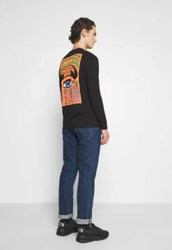 YOURTURN Première Qualité UNISEX - T-shirt à manches longues t shirt Col rond all -Vêtements Boutique e4f23e2f5d914feaa1609eadc5a11816