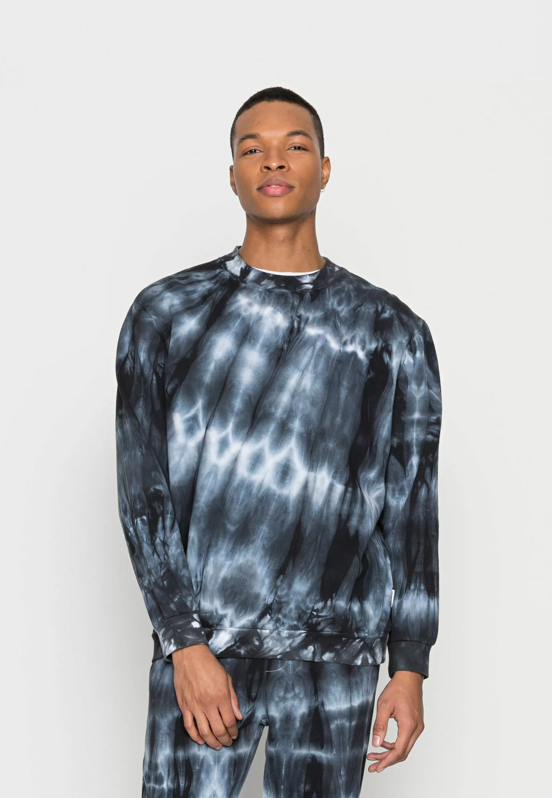 YOURTURN Qualité garantie 100% UNISEX - Sweatshirt pullover Col rond all 3 YOURTURN Qualité garantie 100% UNISEX - Sweatshirt pullover Col rond all