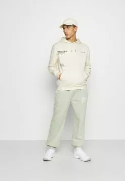 YOURTURN Soldes 2023 -Vêtements Boutique e880e8ec36994acd98ee203b0164a14d