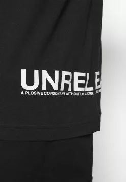 YOURTURN UNISEX - T-shirt à manches longues Pas Cher t shirt Col rond all -Vêtements Boutique f2d3f7095b02421d9cc8b826288f5b3c