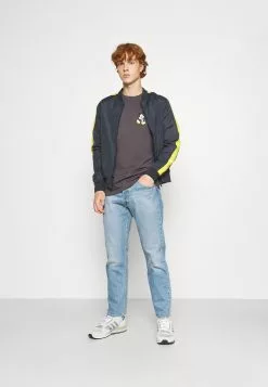 Produit de première qualité YOURTURN MICKEY TEE UNISEX - T-shirt imprimé t shirt Col rond all 9 Produit de première qualité YOURTURN MICKEY TEE UNISEX - T-shirt imprimé t shirt Col rond all -Vêtements Boutique fdcc1aeb958b4d15880b6654923fddbd